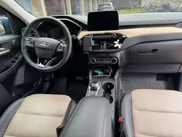 2022  Ford Escape - Image 20