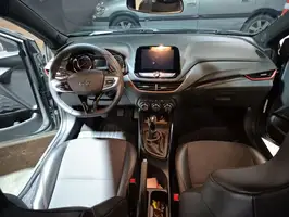 2025  Chevrolet Onix - Image 44