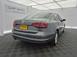 2018  Volkswagen Jetta - Image 14