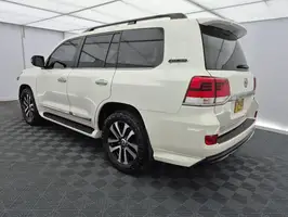 2019  Toyota Land - Image 13
