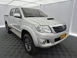 2015  Toyota Hilux - Image 15