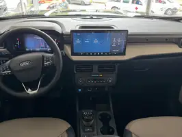 2025  Ford Maverick - Image 15