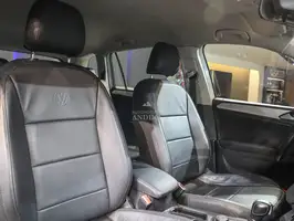 2018  Volkswagen Tiguan - Image 19