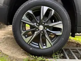 2025  Chevrolet Tracker - Image 30