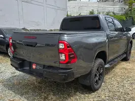 2022  Toyota Hilux - Image 10