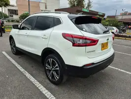 2019  Nissan Qashqai - Image 14