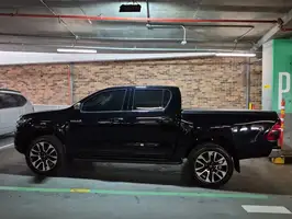 2022  Toyota Hilux - Image 25