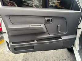 2015  Nissan Frontier - Image 19