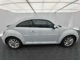 2018  Volkswagen Beetle - Image 16
