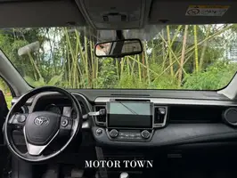 2018  Toyota Rav4 - Image 24