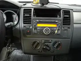 2013  Nissan Tiida - Image 25