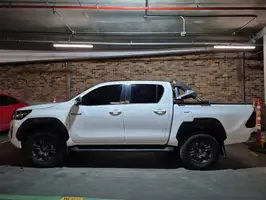 2021  Toyota Hilux - Image 11