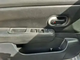 2013  Nissan Tiida - Image 20