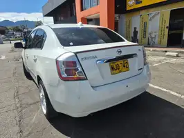 2013  Nissan Sentra - Image 14