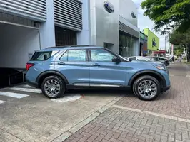 2025  Ford Explorer - Image 11