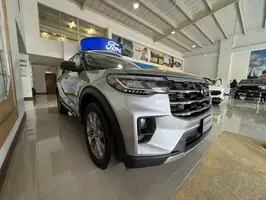 2025  Ford Explorer - Image 42