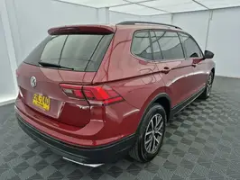 2018  Volkswagen Tiguan - Image 16