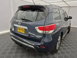 2015  Nissan Pathfinder - Image 33