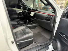 2024  Toyota Hilux - Image 17