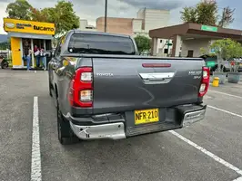 2023  Toyota Hilux - Image 13