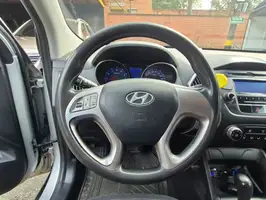 2011  Hyundai Tucson - Image 22