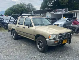 1998  Toyota Hilux - Image 14