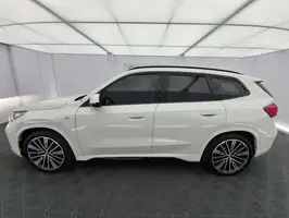 2025  Bmw Ix1 - Image 29