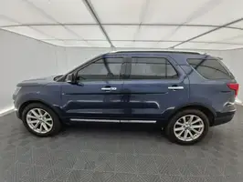 2017  Ford Explorer - Image 32