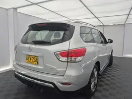2015  Nissan Pathfinder - Image 17