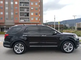 2019  Ford Explorer - Image 22