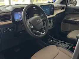 2025  Ford Maverick - Image 17
