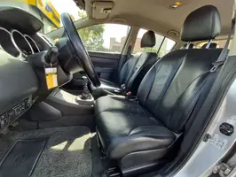 2013  Nissan Tiida - Image 37