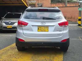 2011  Hyundai Tucson - Image 12