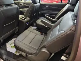 2025  Chevrolet Traverse - Image 18