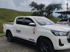 2025  Toyota Hilux - Image 7