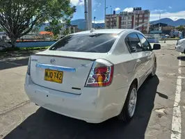 2013  Nissan Sentra - Image 15