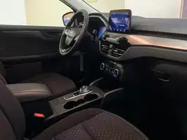 2025  Ford Escape - Image 17