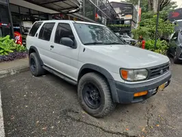 2000  Nissan Pathfinder - Image 17