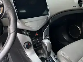 2011  Chevrolet Cruze - Image 12