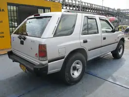 2003  Chevrolet Rodeo - Image 9