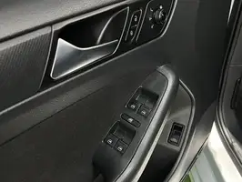 2016  Volkswagen Jetta - Image 22