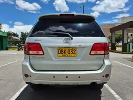 2009  Toyota Fortuner - Image 14