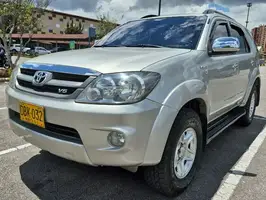 2009  Toyota Fortuner - Image 23