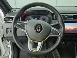 2025  Renault Duster - Image 25