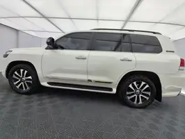 2019  Toyota Land - Image 12