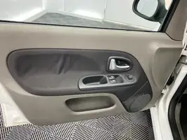 2010  Renault Symbol - Image 37