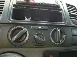 2012  Volkswagen Transporter - Image 42