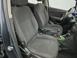 2015  Chevrolet Tracker - Image 44