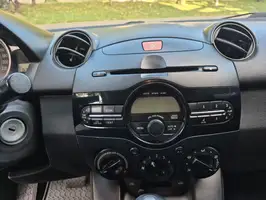 2014  Mazda 2 - Image 23