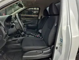 2025  Nissan Frontier - Image 18